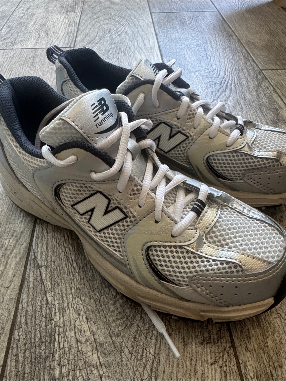 New Balance Women's White and Gray Athletic Grandpa Sneakers